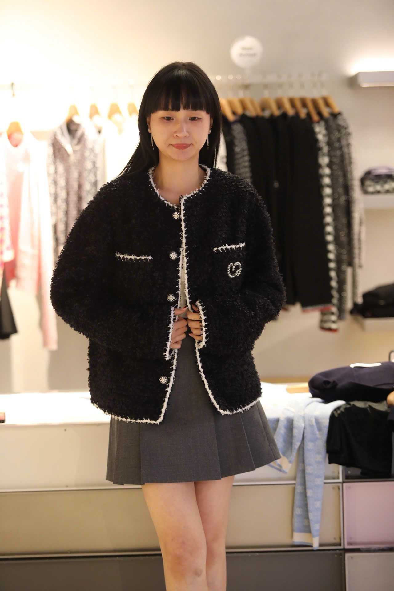  Áo khoác lông logo CC 