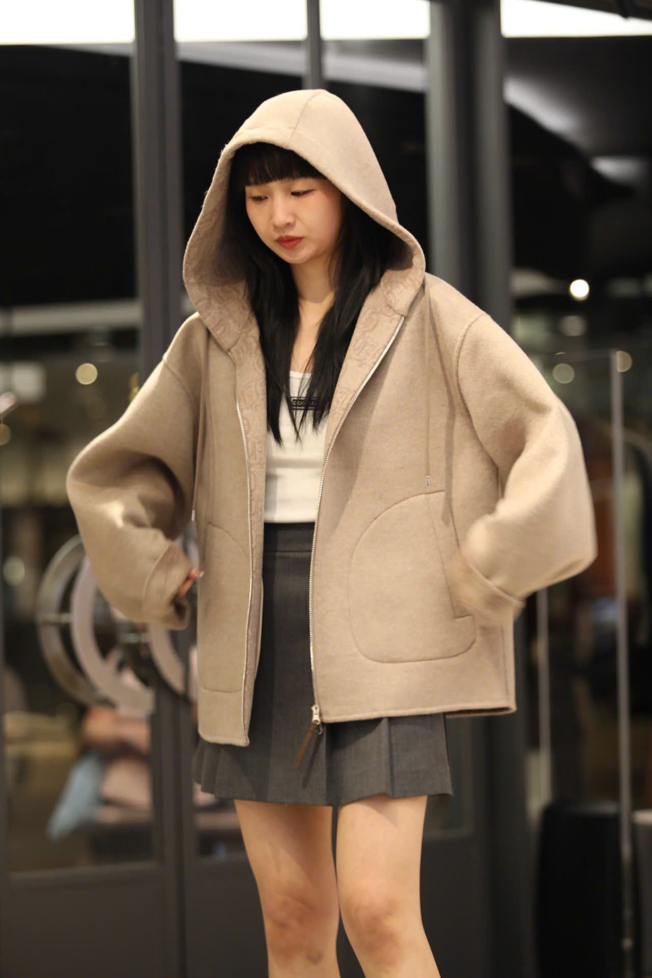  Áo dạ ép Nâu có mũ lót full logo 