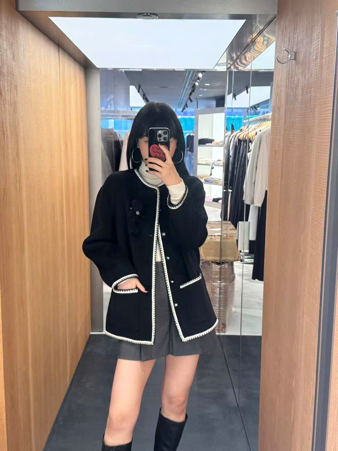  3.Áo khoác dạ Gấu ngực - Xanh đen 