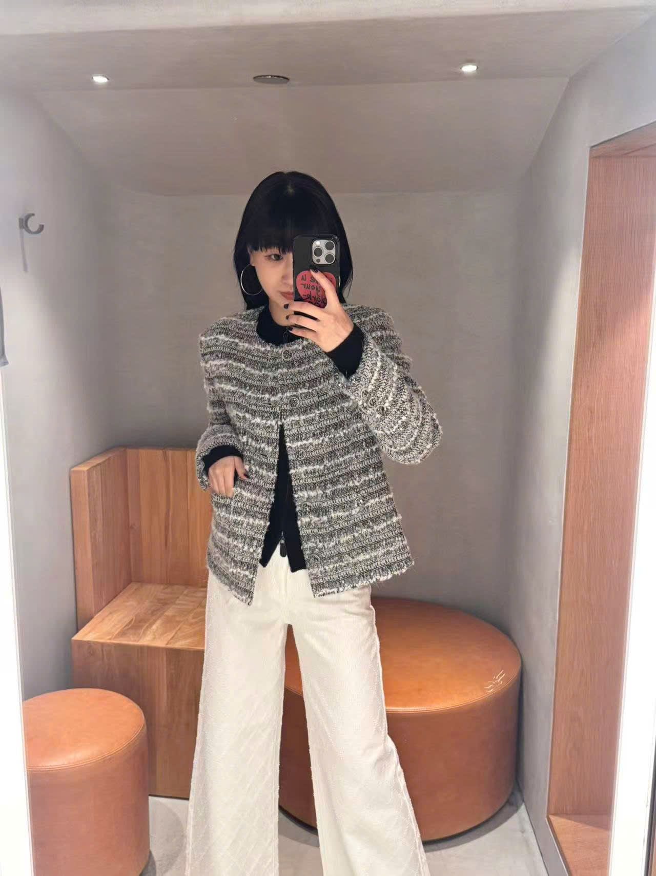  Áo Tweed ghi xám kẻ trắng 