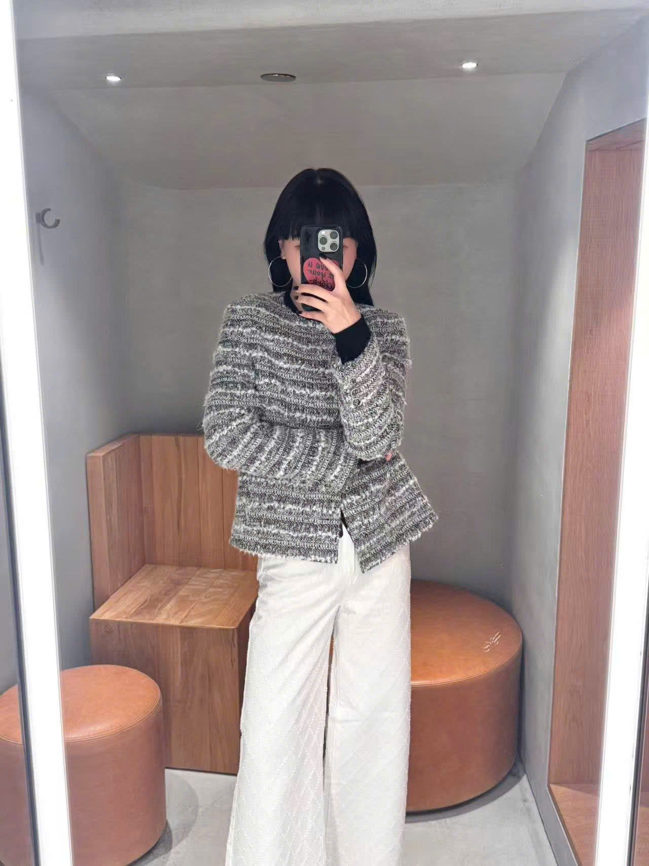  Áo Tweed ghi xám kẻ trắng 