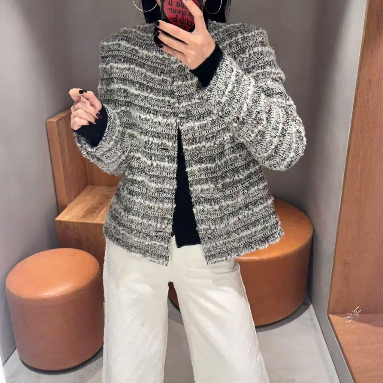  Áo Tweed ghi xám kẻ trắng 