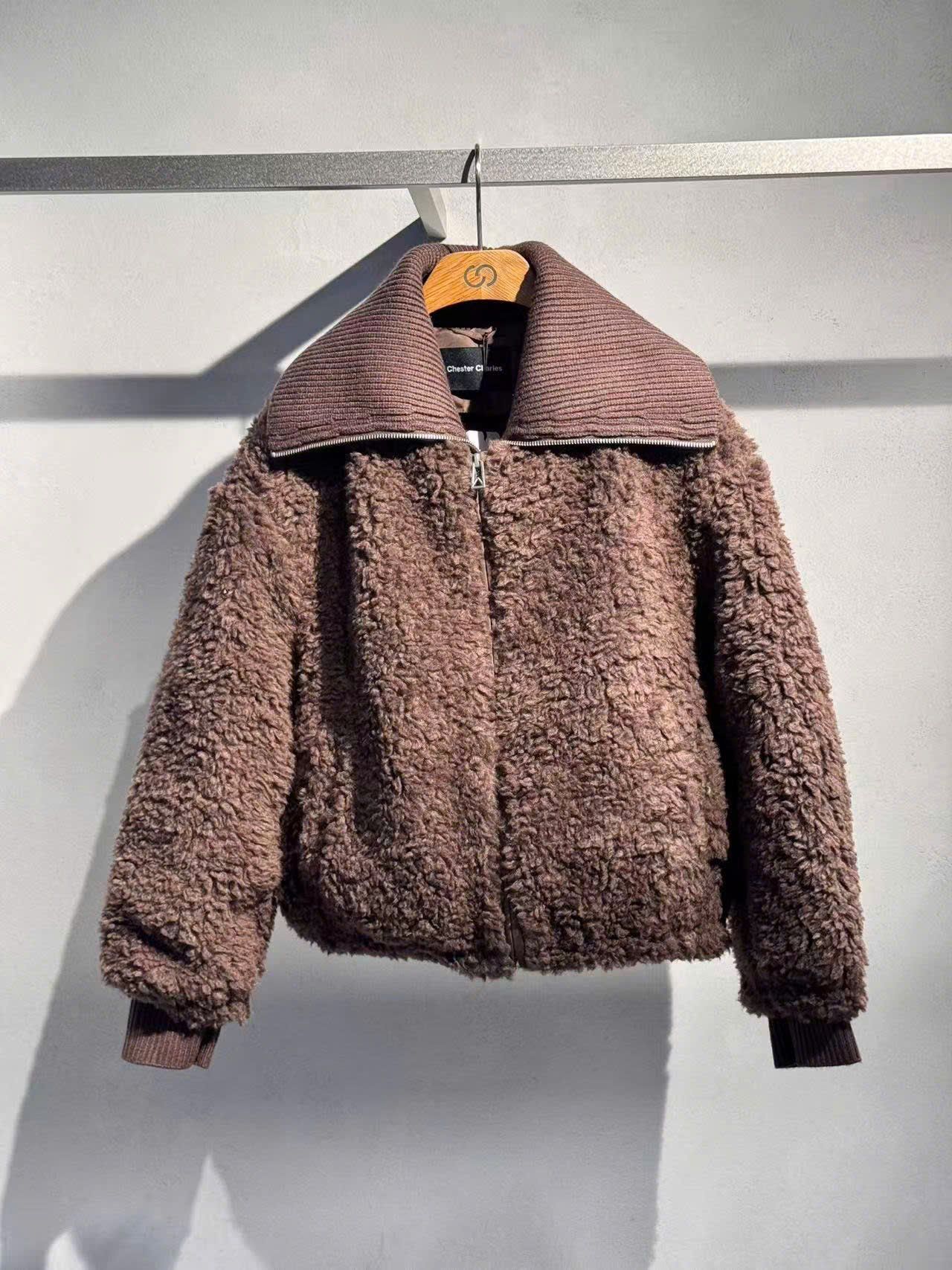  Áo khoác lông màu nâu cổ bẻ khóa zip 