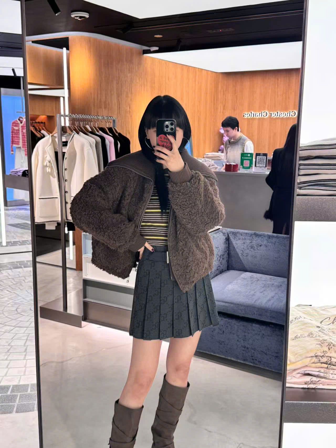  Áo khoác lông màu nâu cổ bẻ khóa zip 