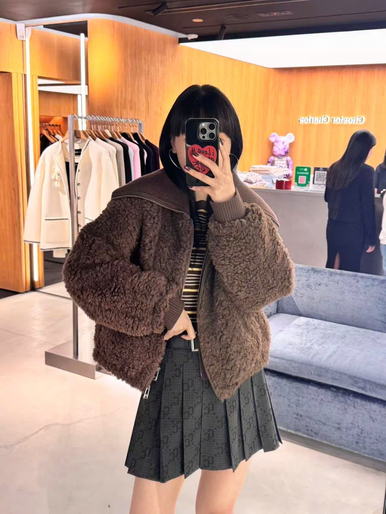  Áo khoác lông màu nâu cổ bẻ khóa zip 