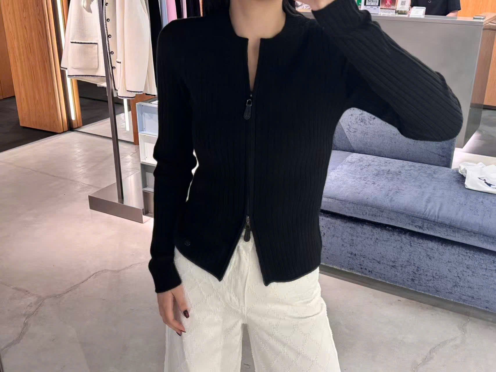  Áo khoác đen khóa Zip 2 chiều 