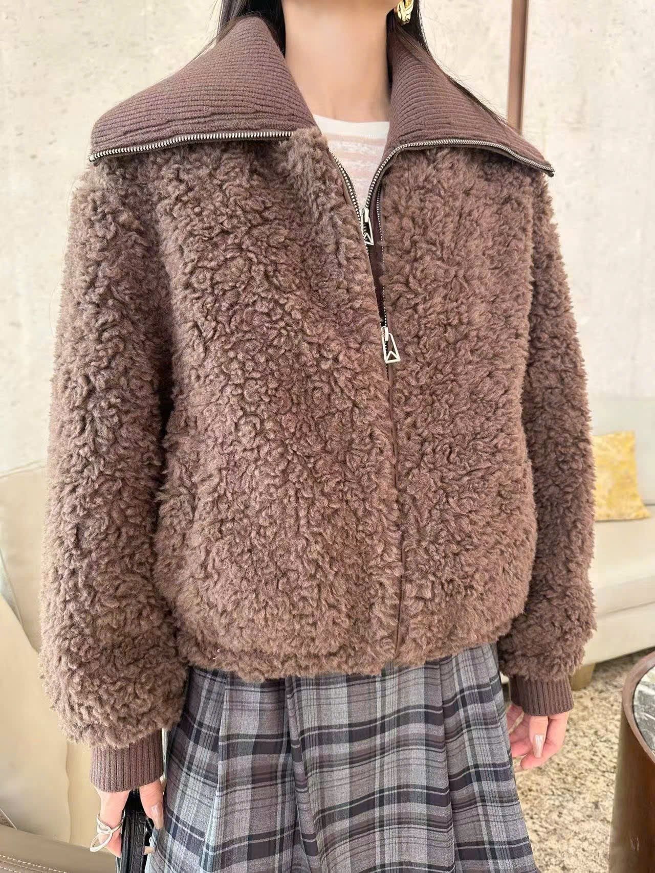  Áo khoác lông màu nâu cổ bẻ khóa zip 