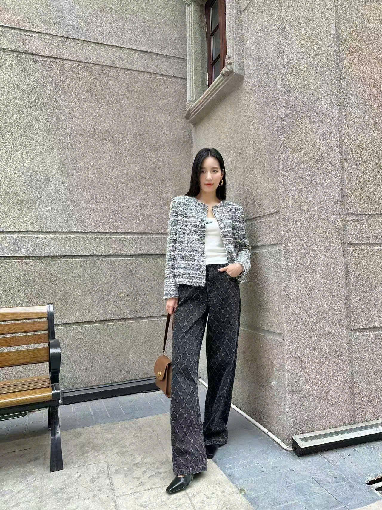  Áo Tweed ghi xám kẻ trắng 