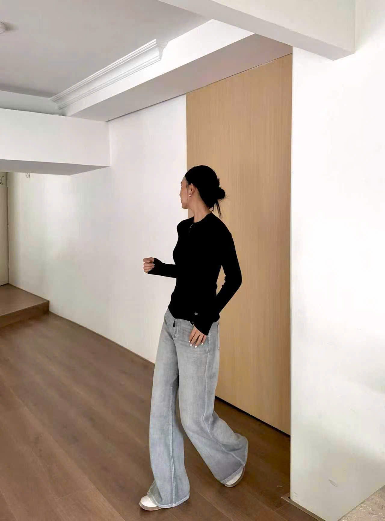  Áo khoác đen khóa Zip 2 chiều 