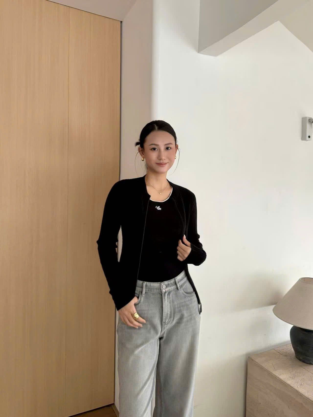  Áo khoác đen khóa Zip 2 chiều 