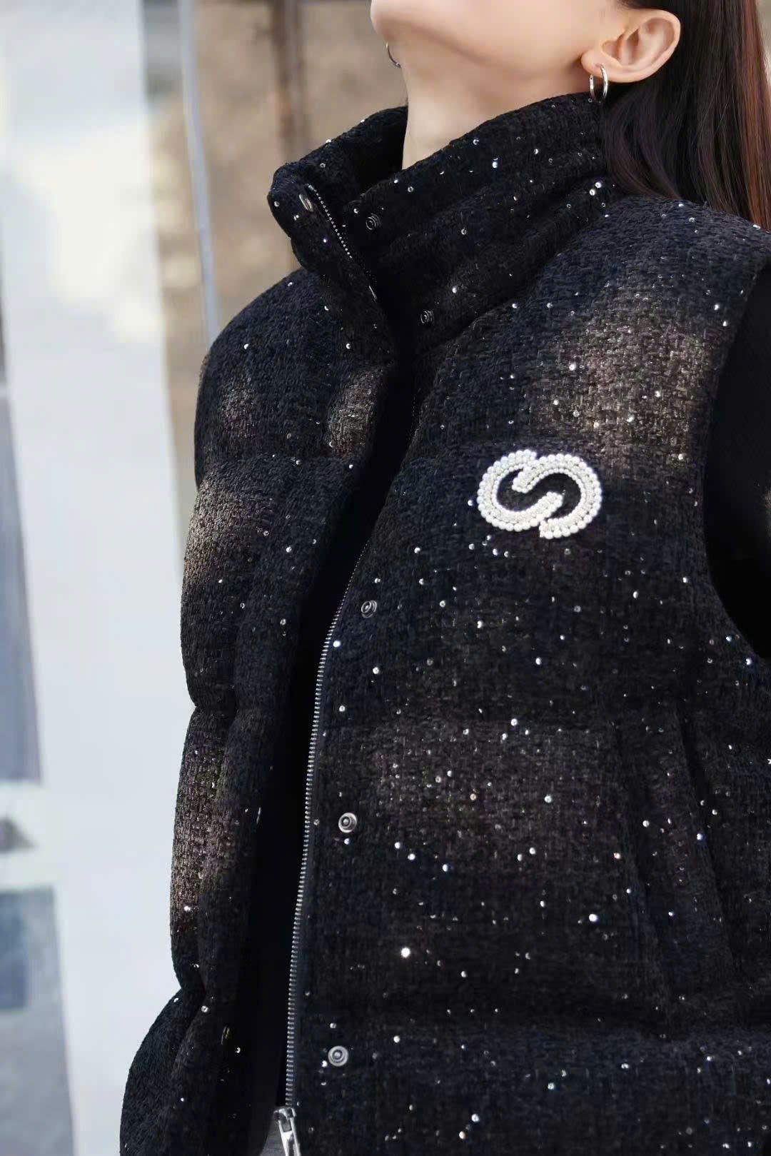  Áo phao đen blink,logo đính ngọc 