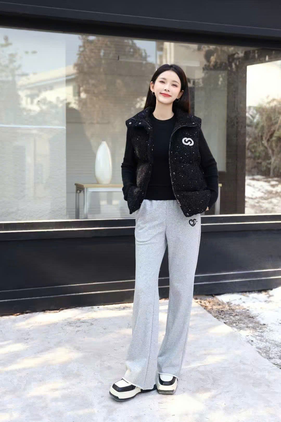  Áo phao đen blink,logo đính ngọc 