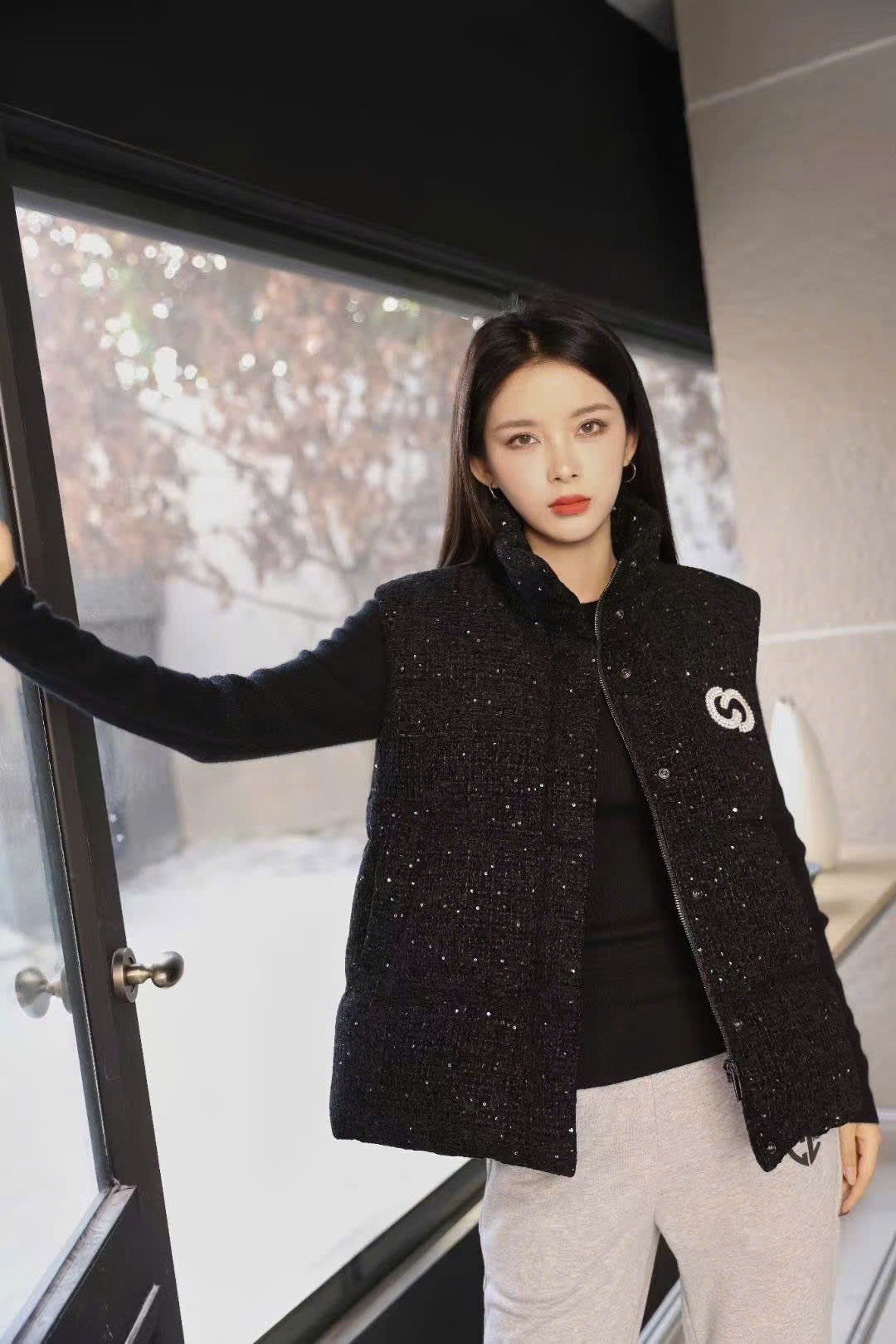  Áo phao đen blink,logo đính ngọc 