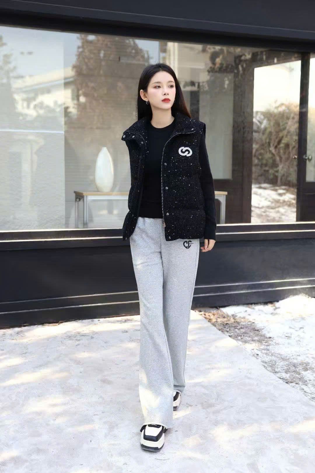  Áo phao đen blink,logo đính ngọc 