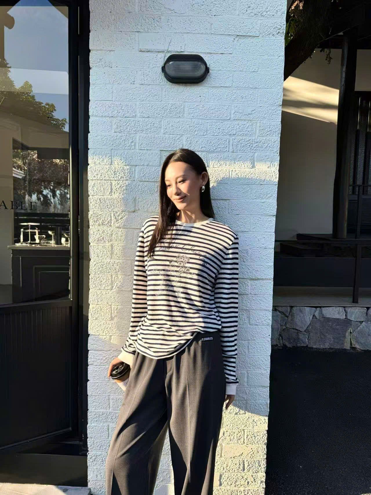  Quần vải xám đậm cạp chun, chữ dưới cạp 