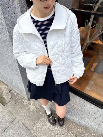  Áo phao trắng - Trám mũ liền 