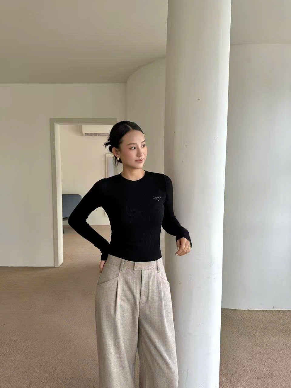  Quần vải màu beige new ss 