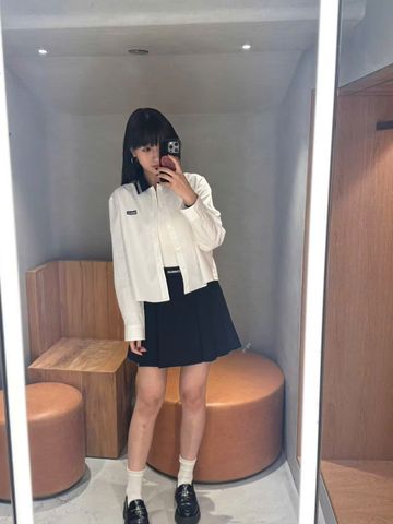  Áo sơ mi dáng ngắn Trắng cổ Xanh 