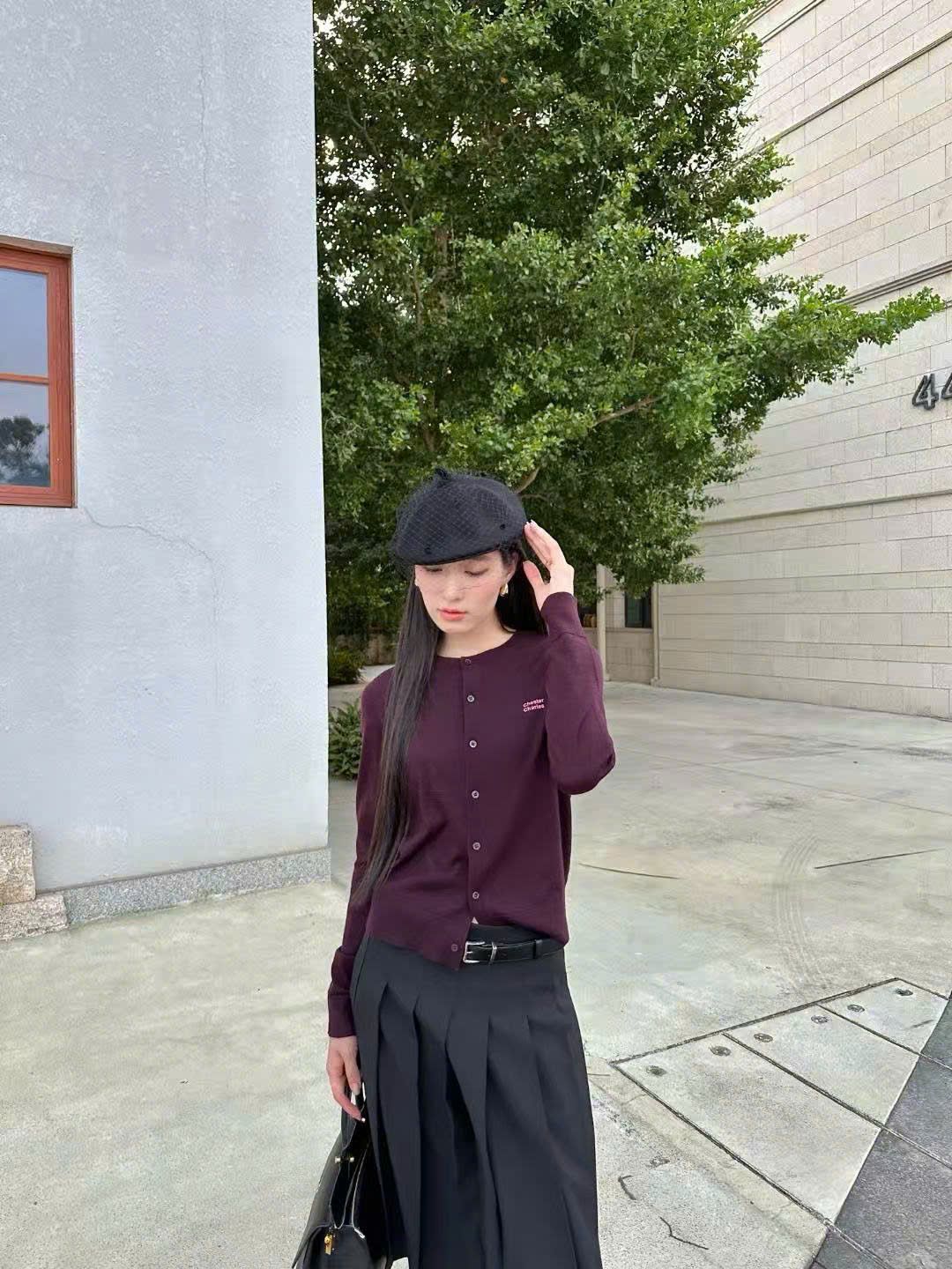  Áo CDG đỏ đun, logo chữ 1 bên 