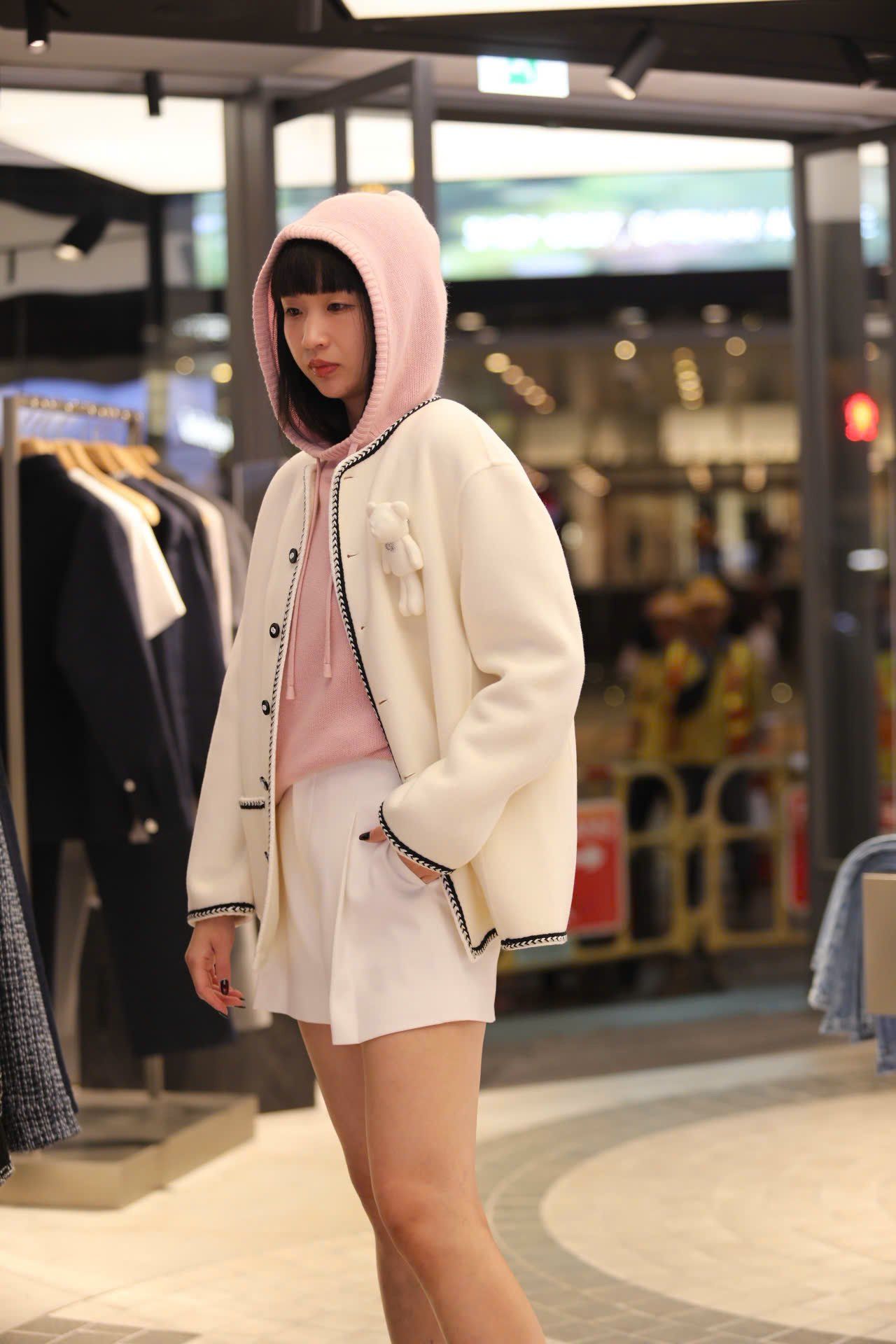  Áo len hồng dài tay có mũ viền xanh 