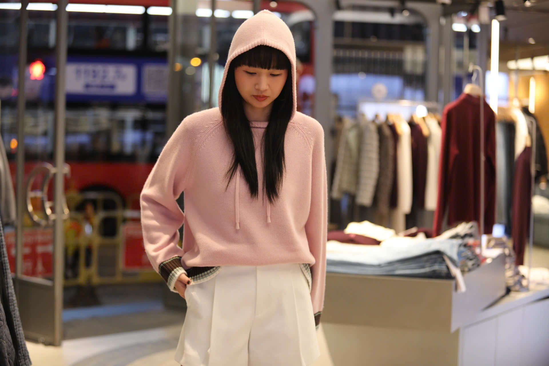  Áo len hồng dài tay có mũ viền xanh 