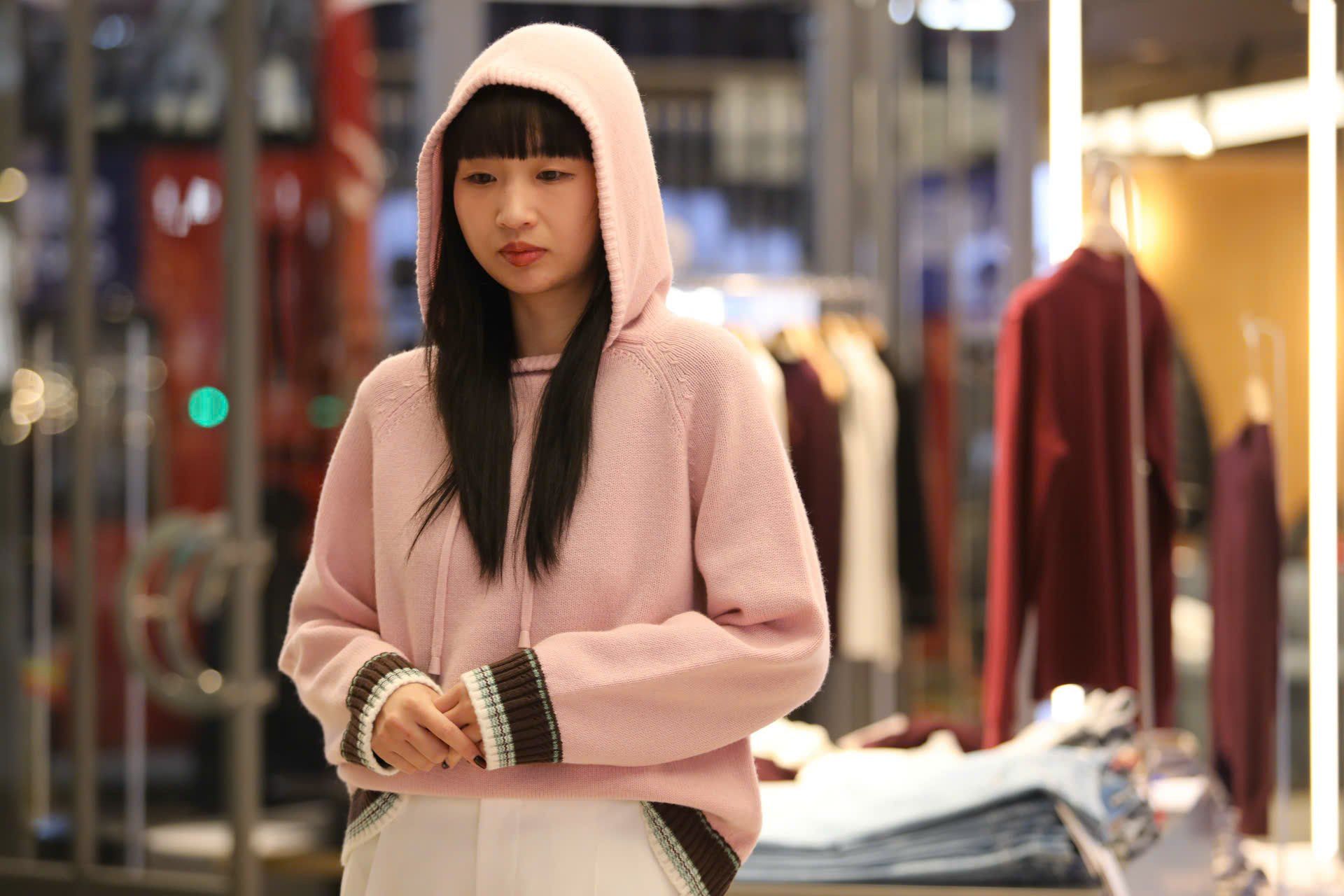  Áo len hồng dài tay có mũ viền xanh 