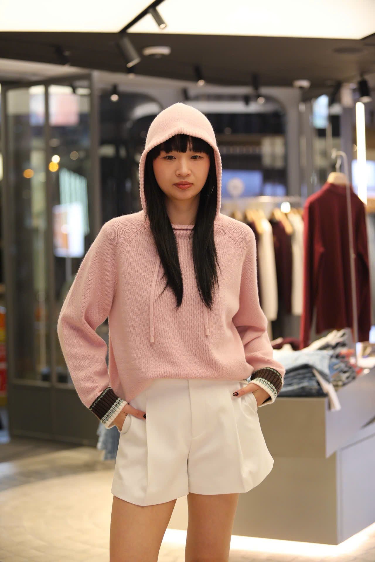  Áo len hồng dài tay có mũ viền xanh 