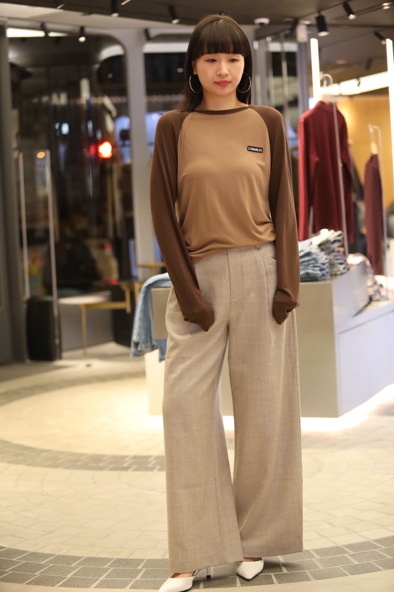  Quần vải màu beige new ss 