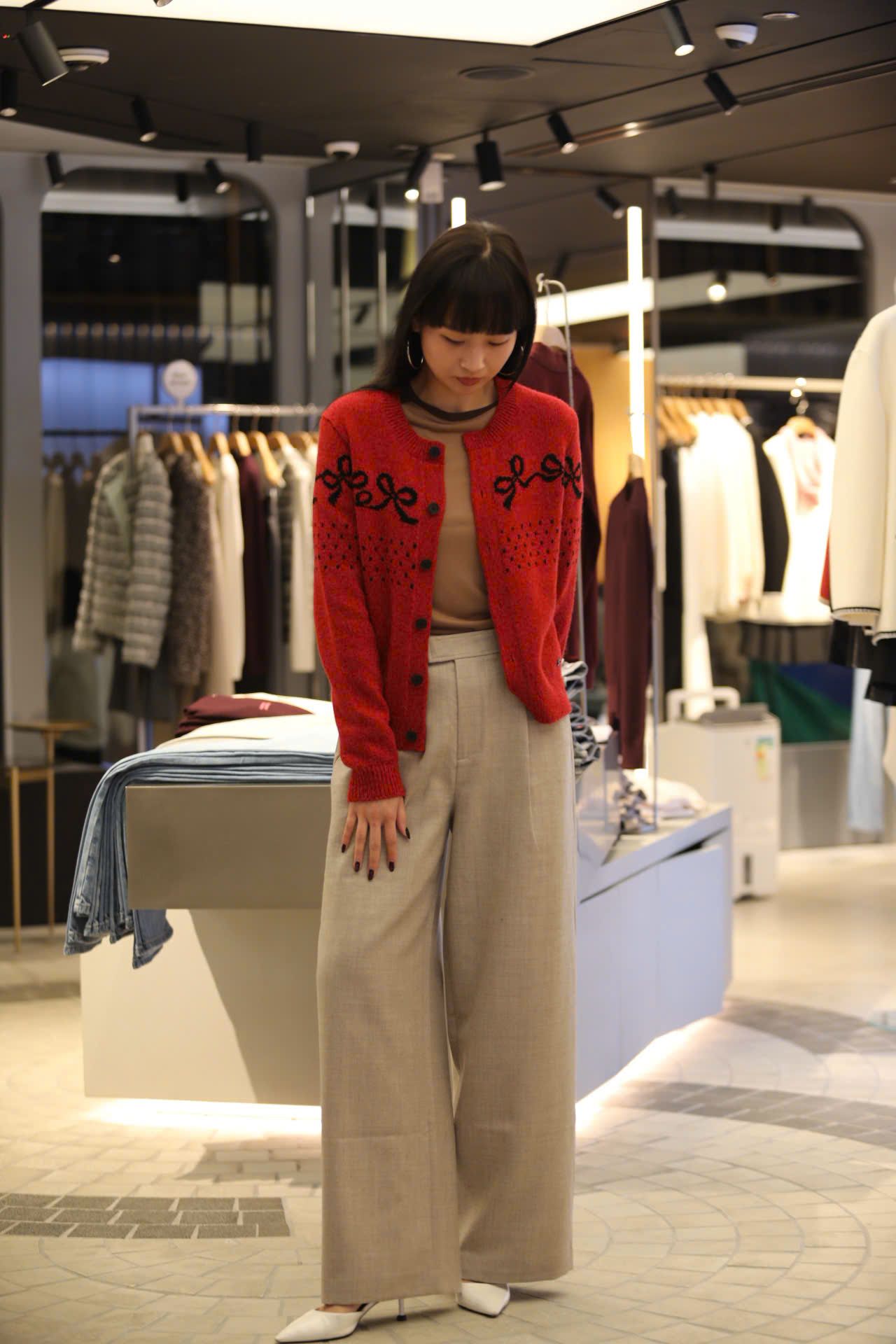  Quần vải màu beige new ss 