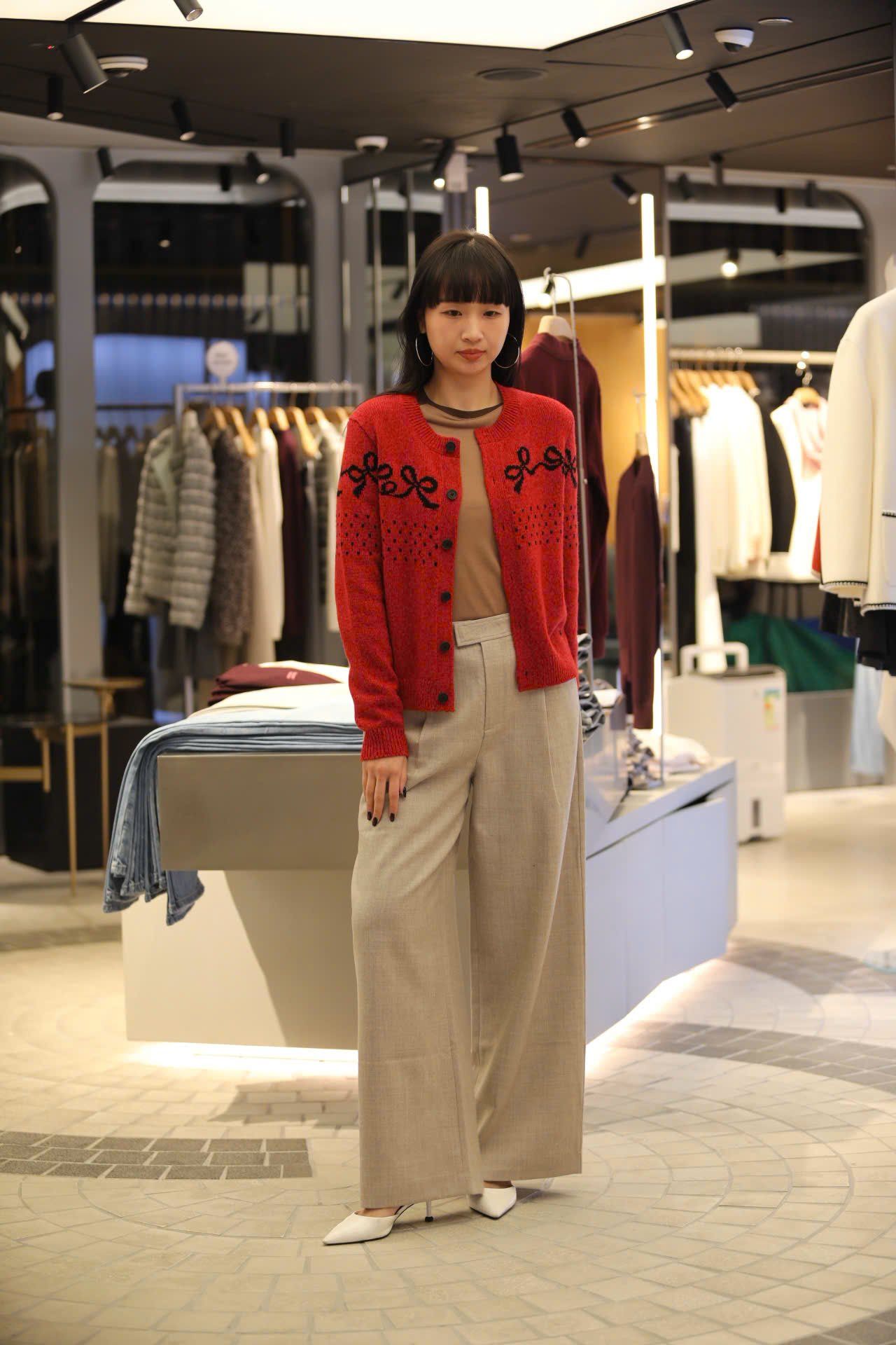  Quần vải màu beige new ss 