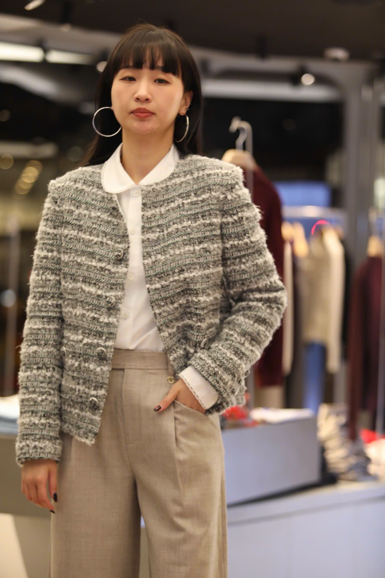  Áo Tweed ghi xám kẻ trắng 