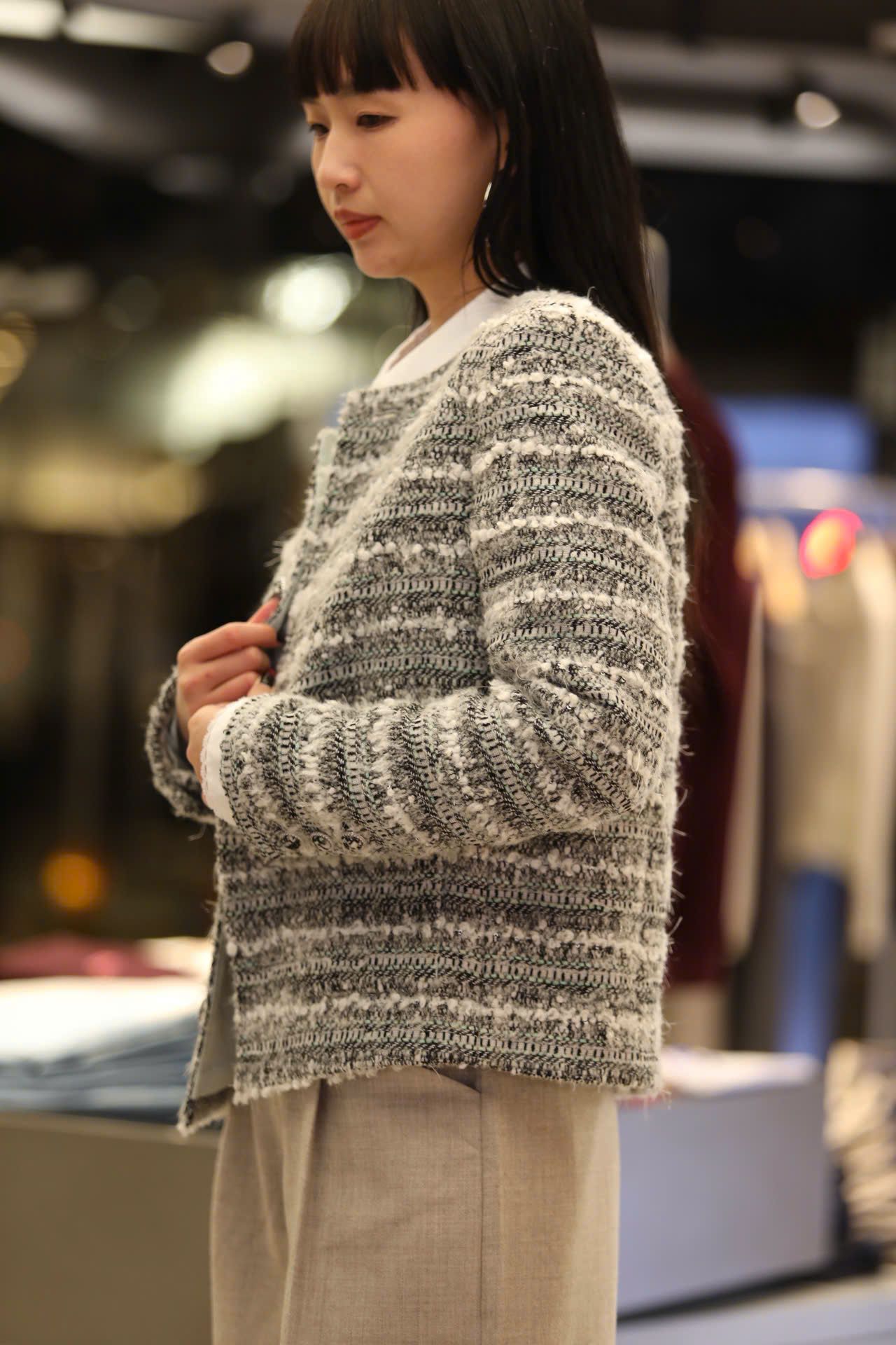  Áo Tweed ghi xám kẻ trắng 