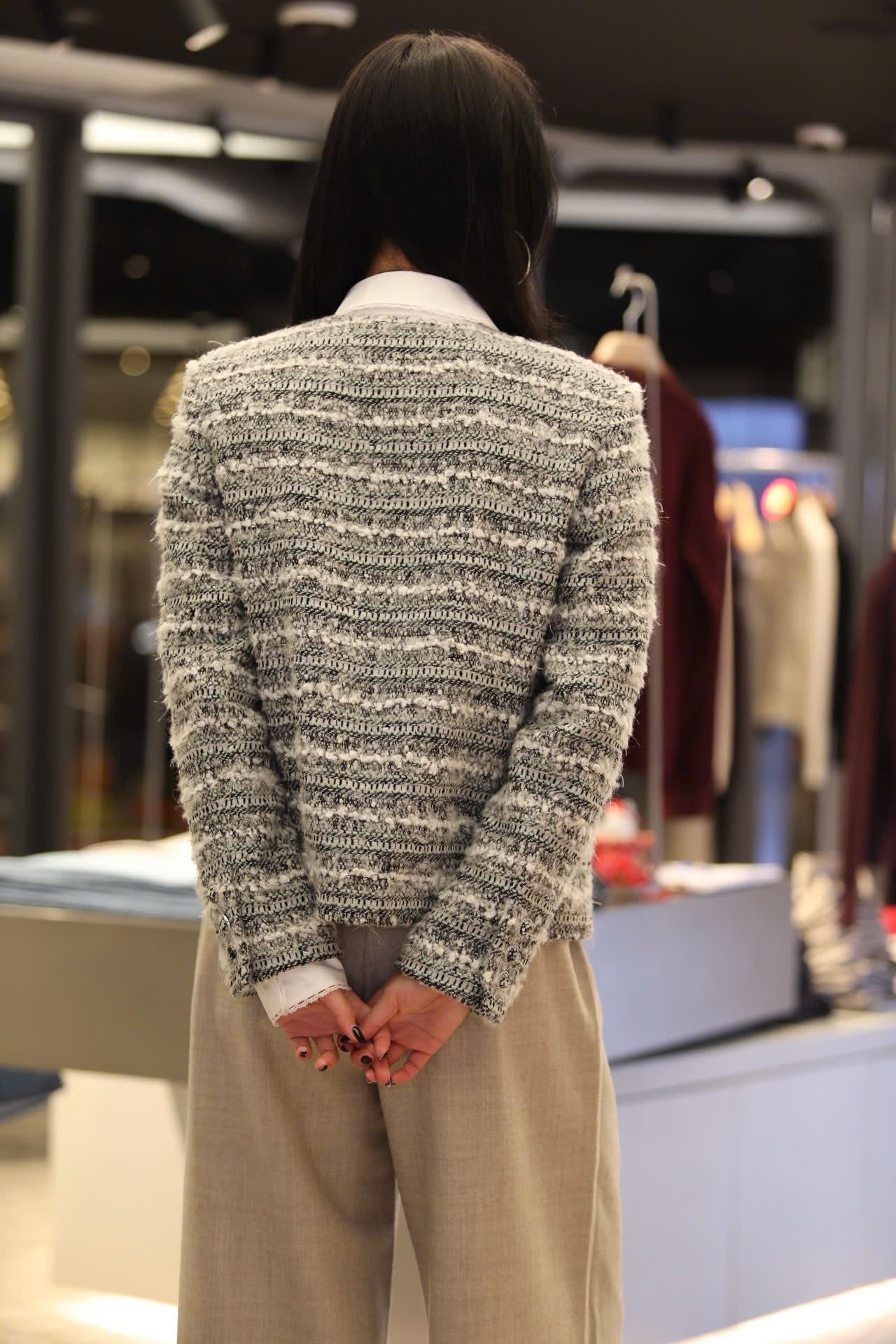  Áo Tweed ghi xám kẻ trắng 