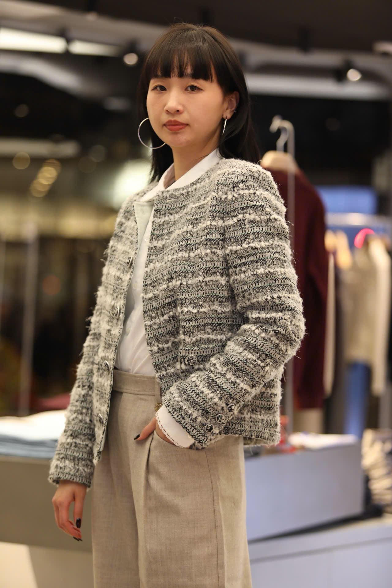  Áo Tweed ghi xám kẻ trắng 