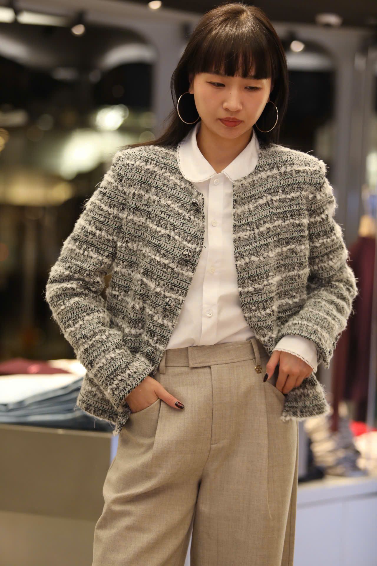  Áo Tweed ghi xám kẻ trắng 