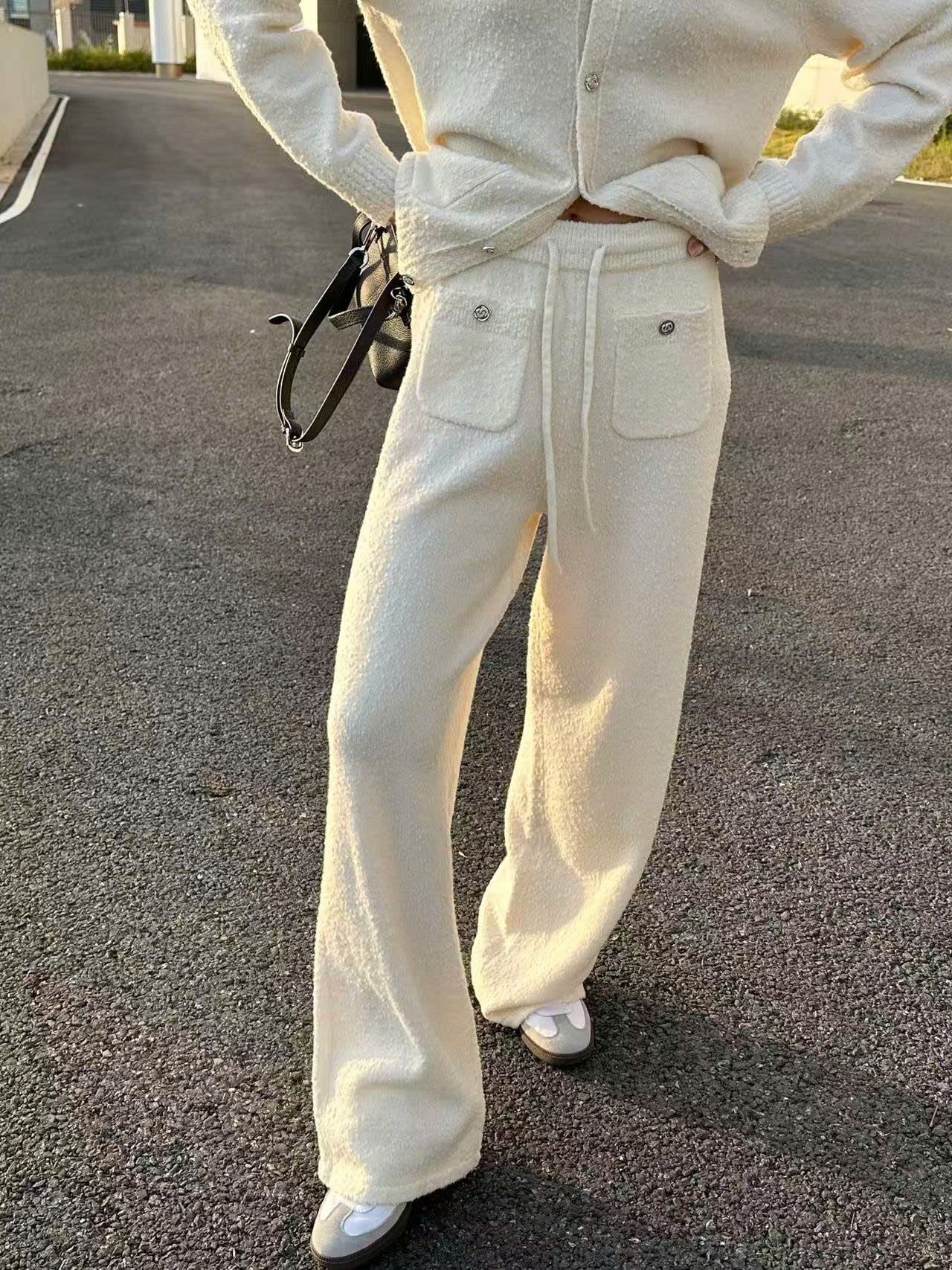  Quần dài trắng 2 túi trước dây rút 