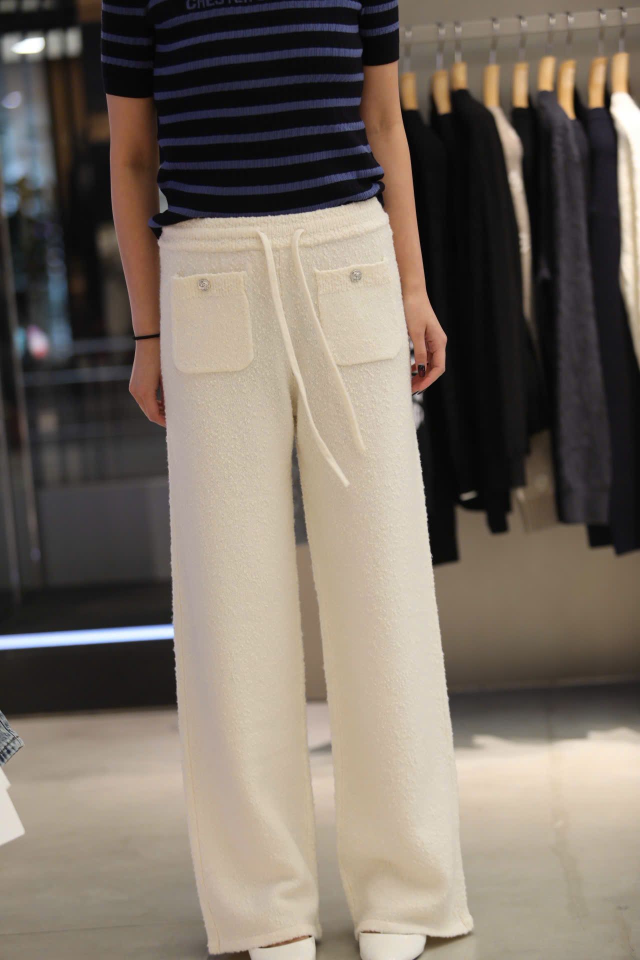  Quần dài trắng 2 túi trước dây rút 