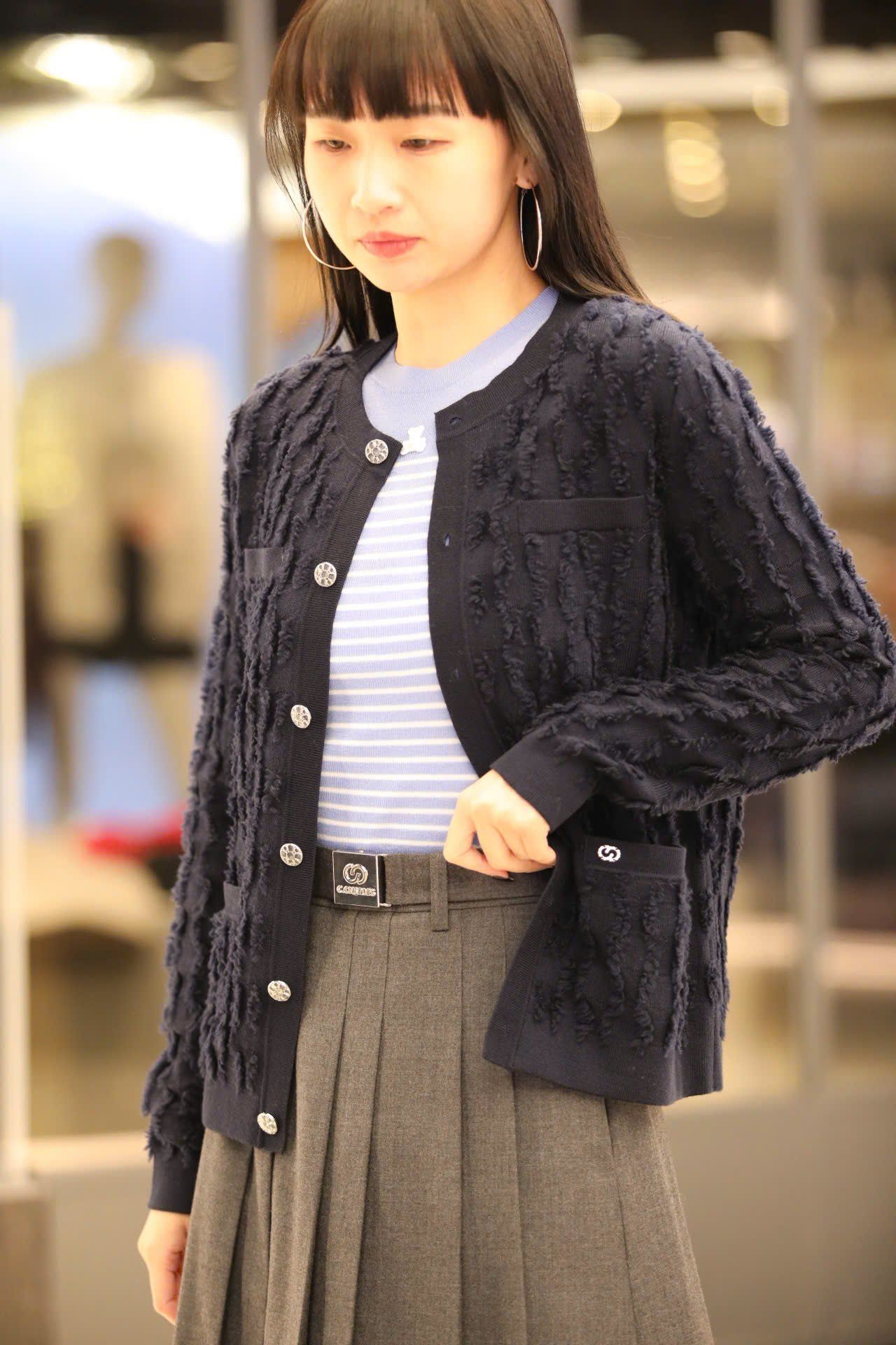  Chân váy xếp ly kèm belt kim loại - xám 