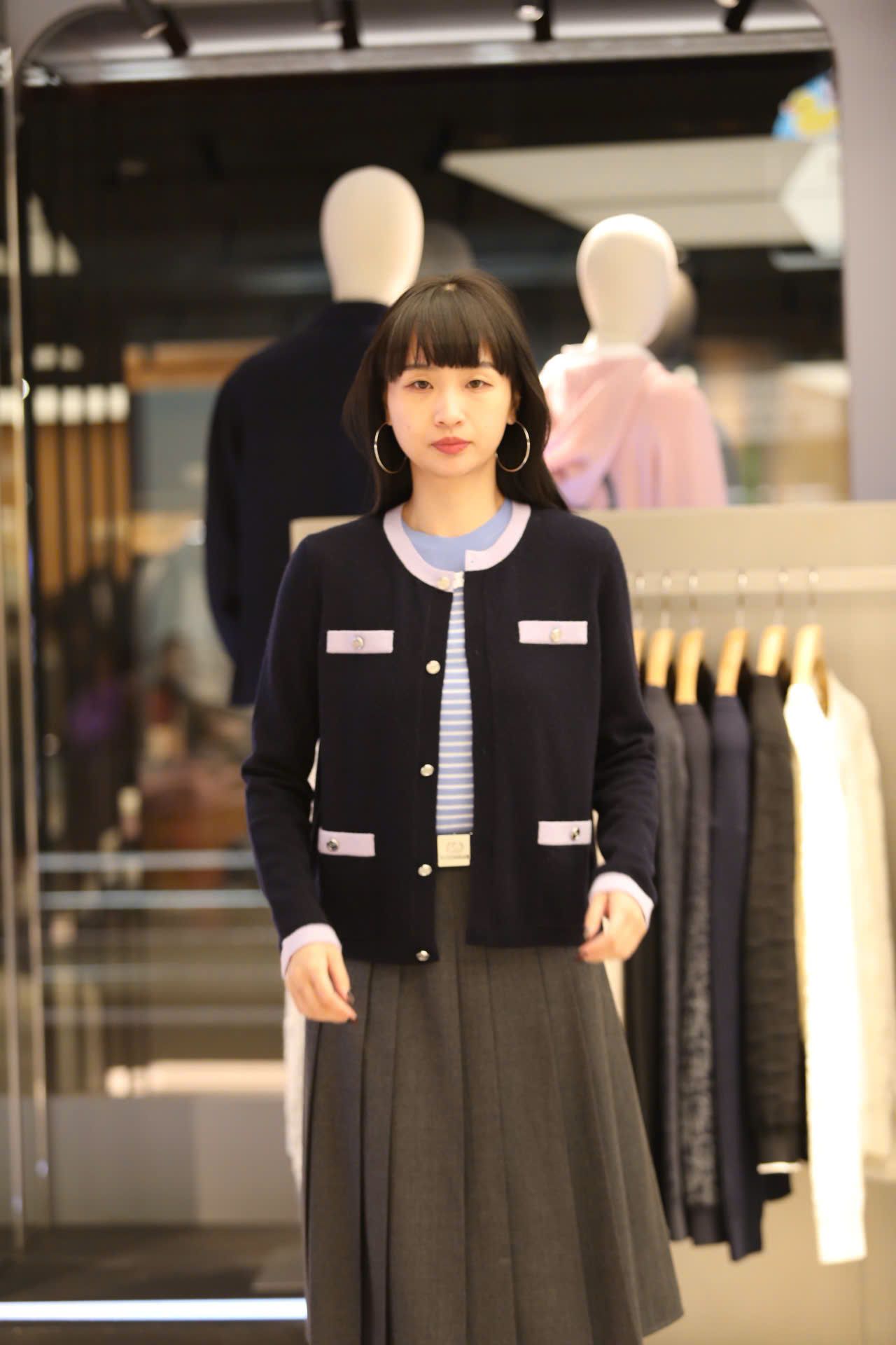  Áo CDG đen 4 túi trước viền tím nhạt 