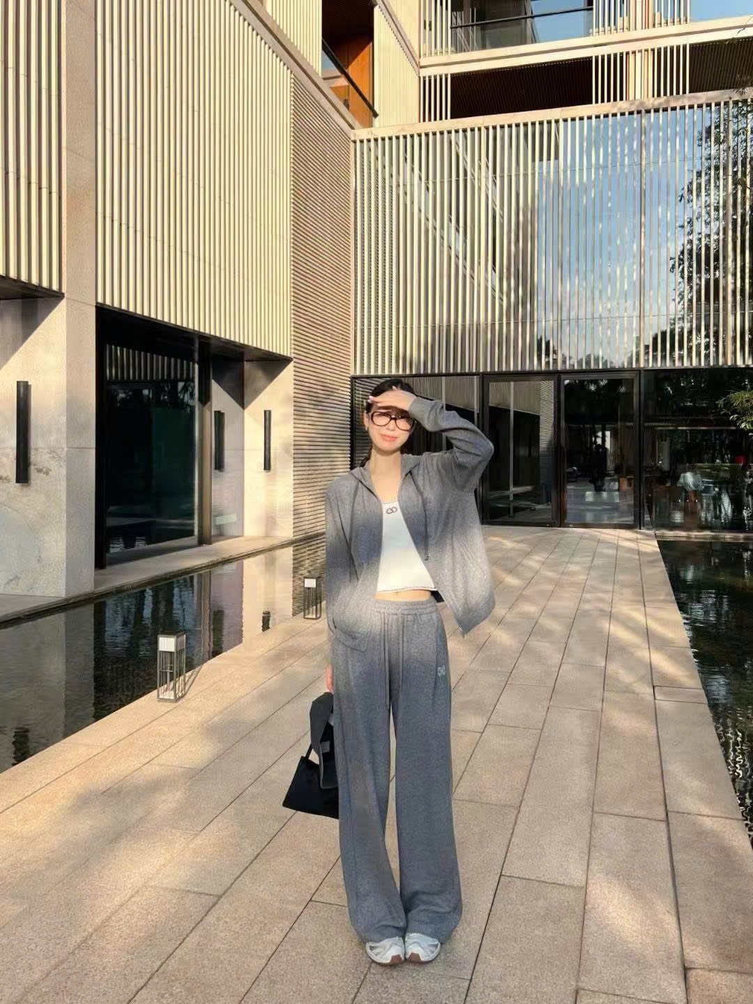  Bộ áo khoác kéo khóa có mũ và quần len cạp chun - xám Logo xám set 