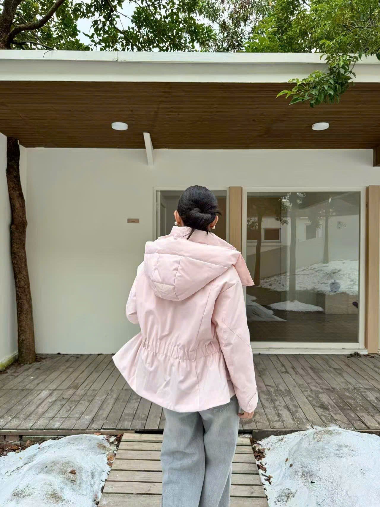  Áo phao hồng có mũ 