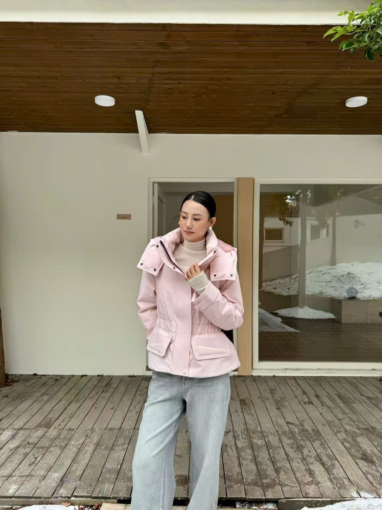  Áo phao hồng có mũ 