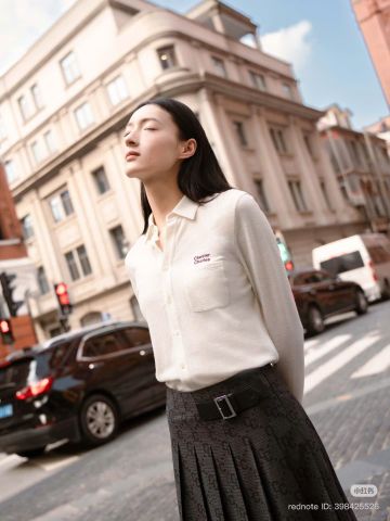  5.Chân váy dài kèm belt kẻ thoi CC 