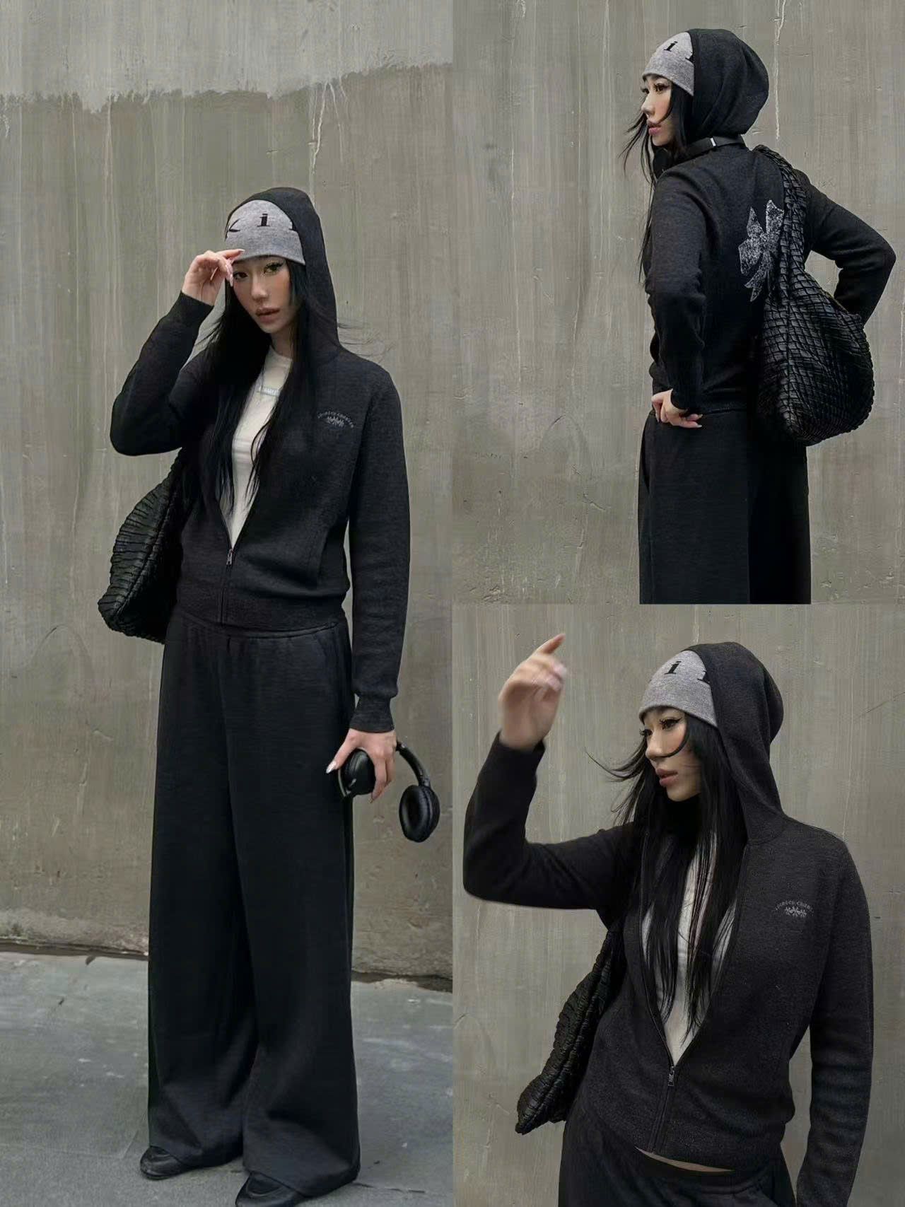  2.Áo khoác len xám có mũ - kéo khóa 