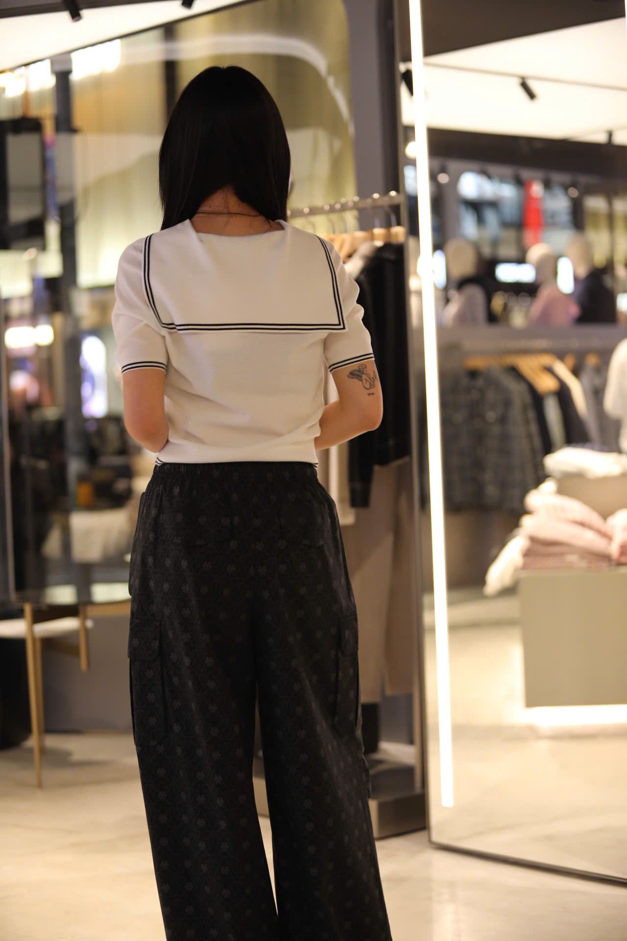  1.Áo trắng thủy thủ kẻ Navy 