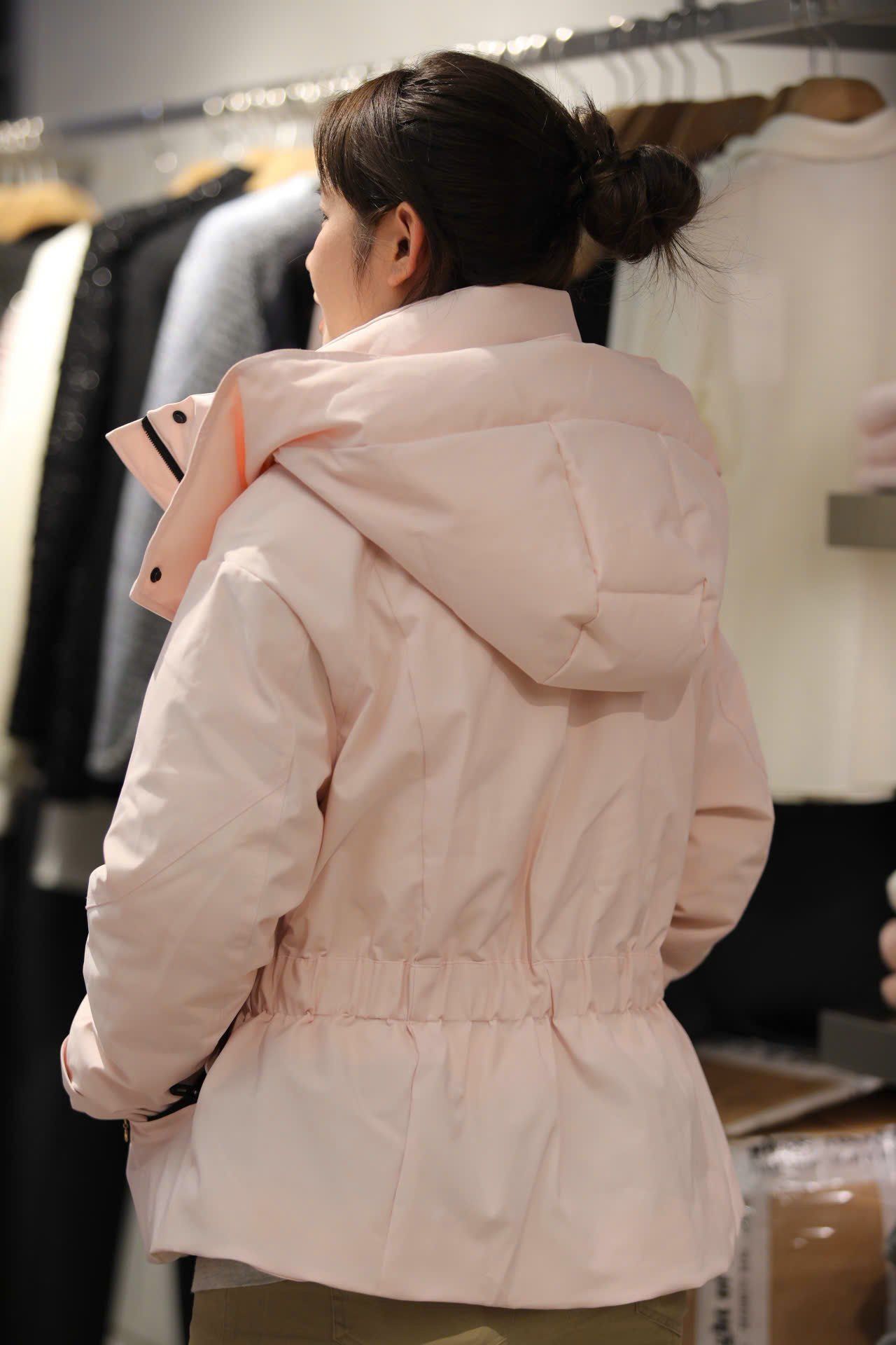  Áo phao hồng có mũ 