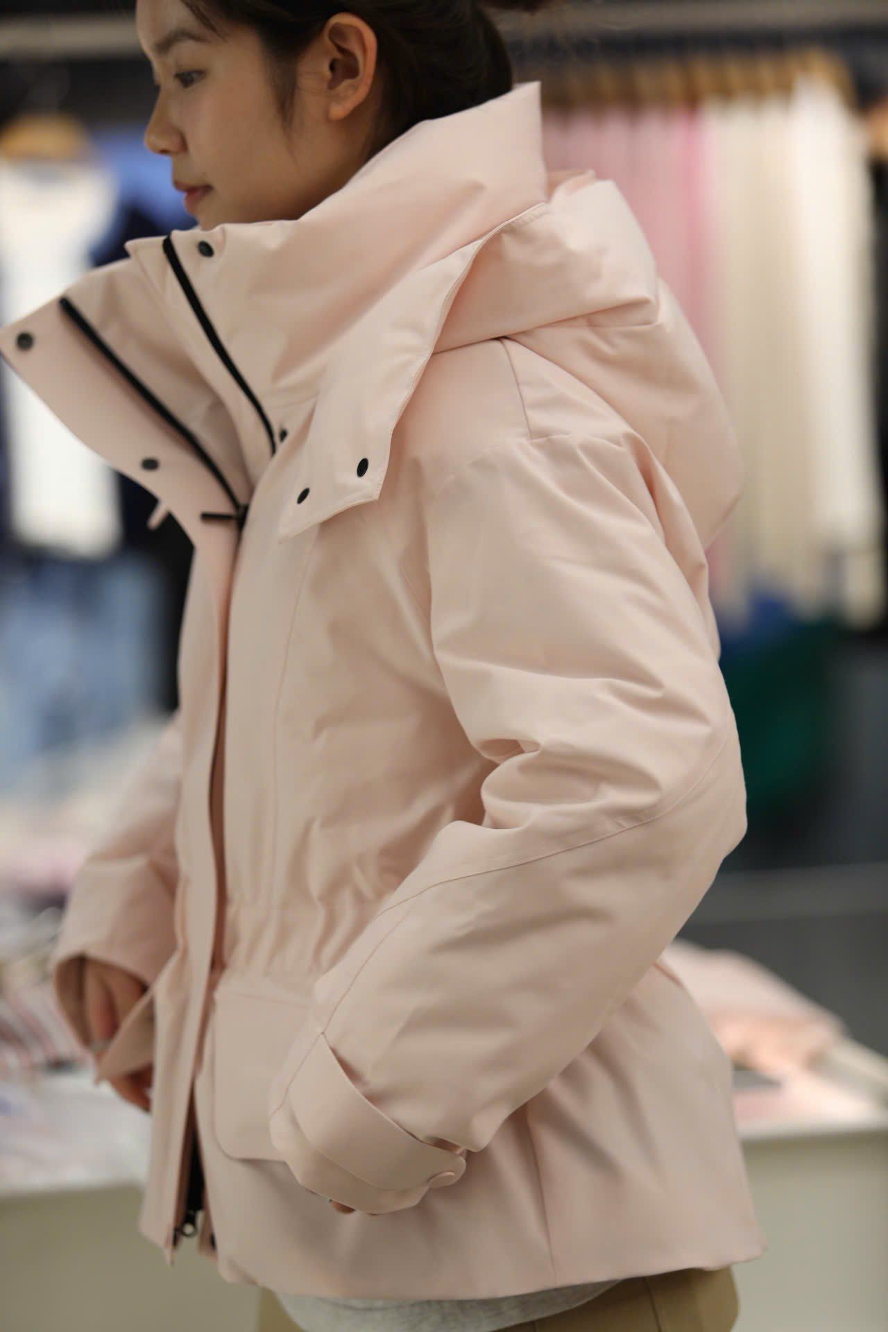  Áo phao hồng có mũ 