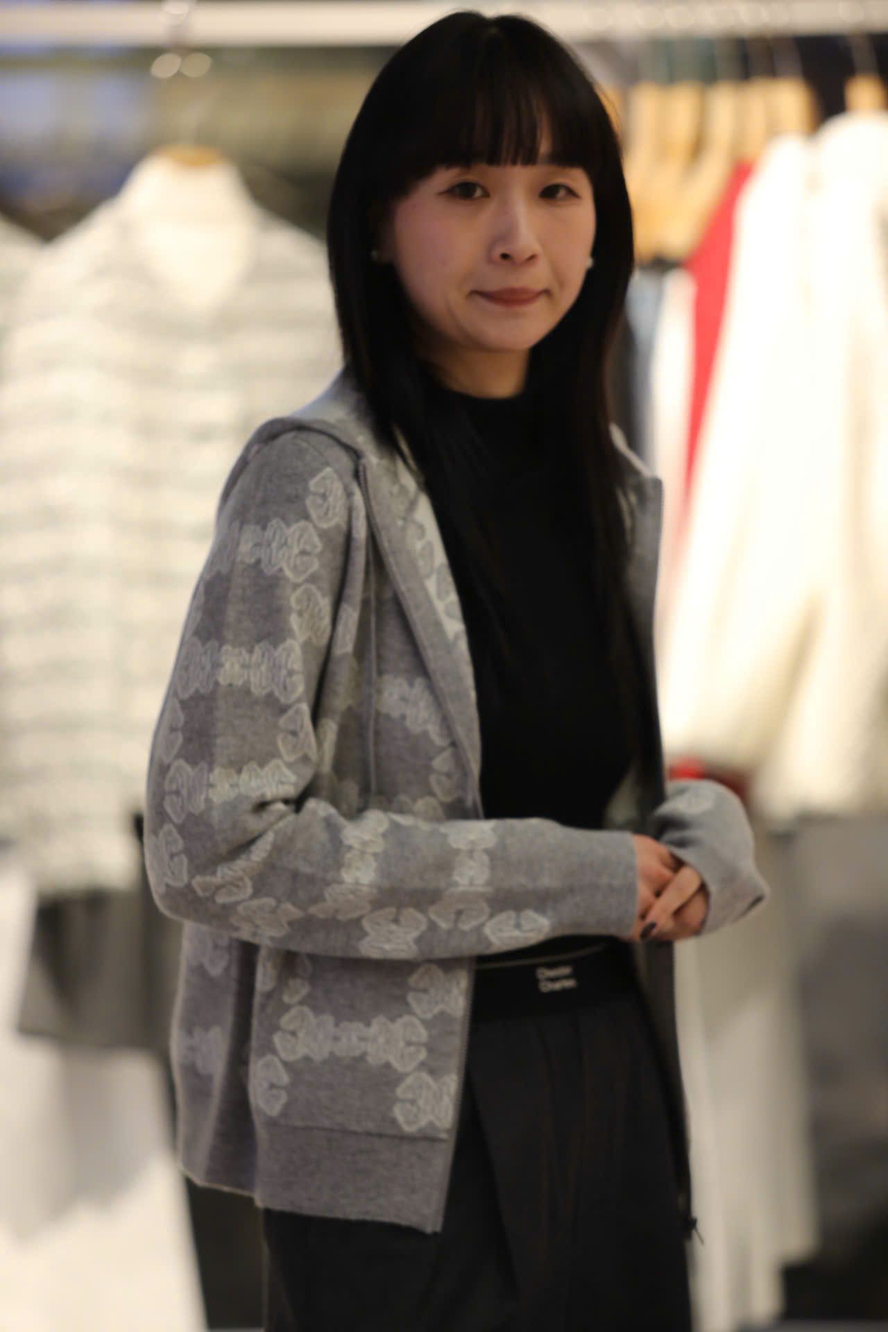  Áo khoác có mũ xám hoa CH 