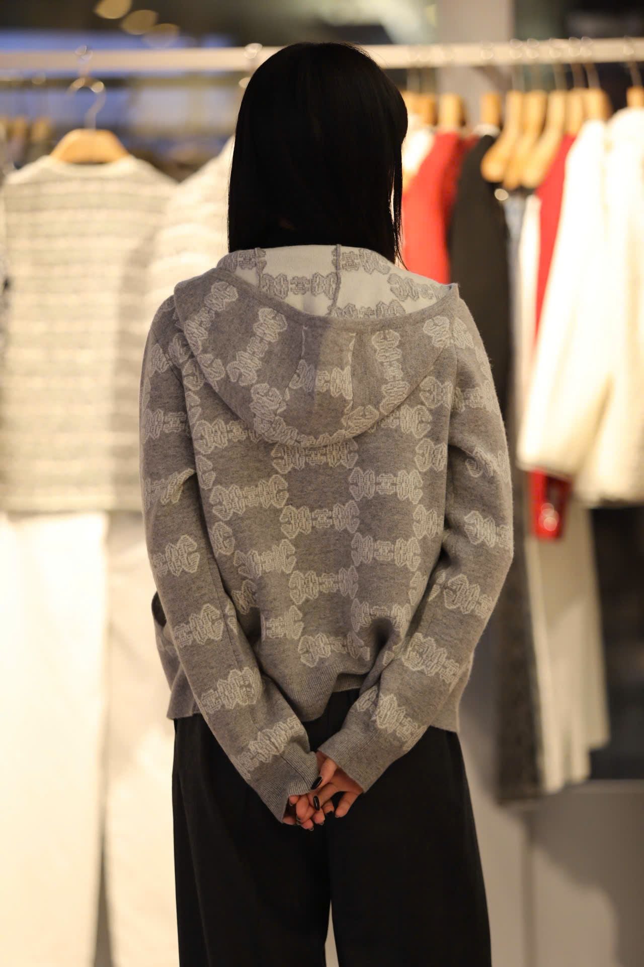  Áo khoác có mũ xám hoa CH 