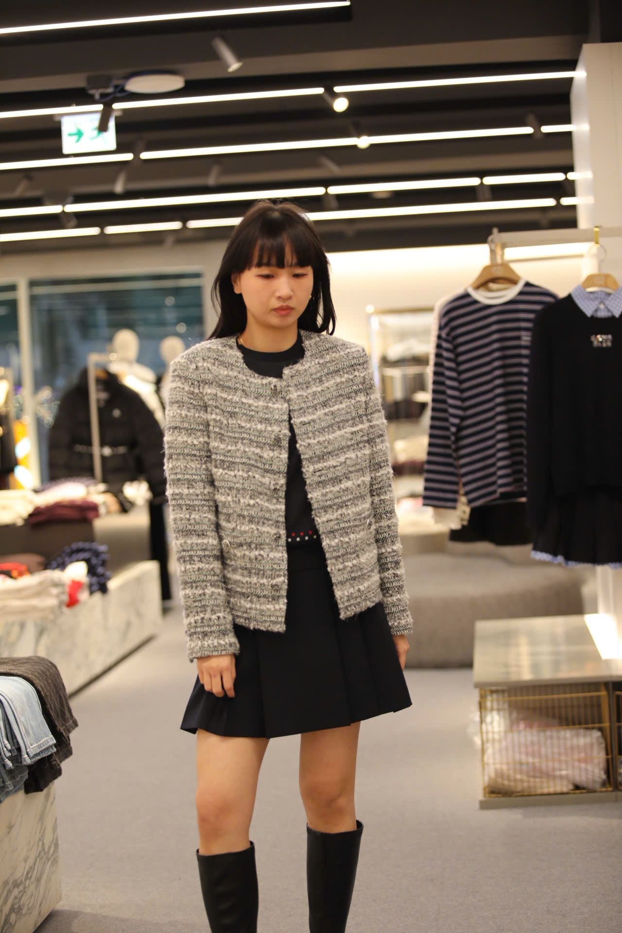  Áo Tweed ghi xám kẻ trắng 